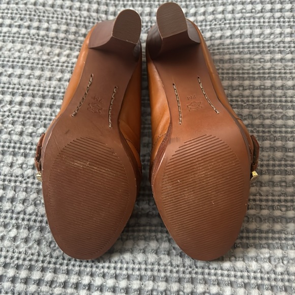 🆕 Michael Kors Leather Heel with Gold Buckle Toe - Picture 8 of 14